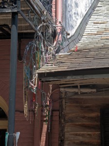 razor-wire-and-beads